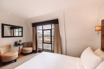Superior Double Room (London Eye View)