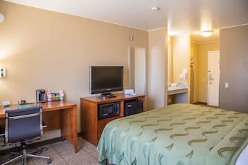 Standard Room, 1 King Bed, Non Smoking
