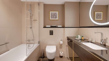 Room, 2 Twin Beds, Non Smoking, Courtyard View