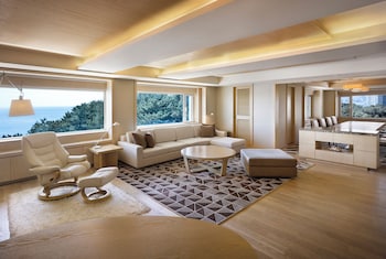 Presidential Suite, 1 Double Bed, Beach View