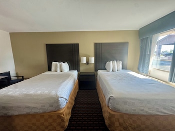 Standard Room, 2 Double Beds, Non Smoking, Refrigerator & Microwave
