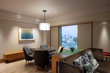 King Executive Suite