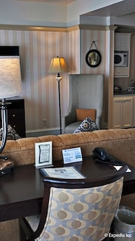 Junior Studio, 1 Queen Bed with Sofa bed, City View