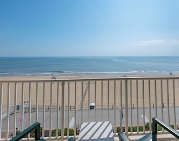 Standard Room, 2 Queen Beds, Oceanfront