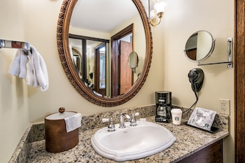 Suite, Multiple Beds