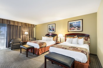 Superior Room, 2 Queen Beds (Pet Friendly)