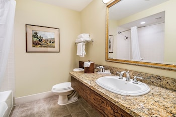 Superior Room, 1 Queen Bed