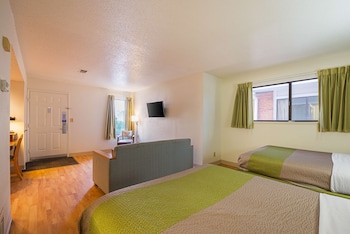 Standard Suite, 2 Queen Beds, Smoking