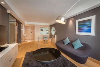 Junior Suite (Lounge Access)