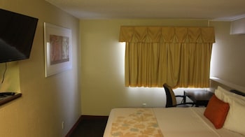 Suite, Multiple Beds, Non Smoking (Two-Bedroom)