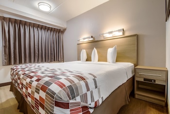 Deluxe Room, 1 King Bed, Non Smoking