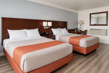 Standard Room, 2 Queen Beds, Non Smoking, Refrigerator & Microwave