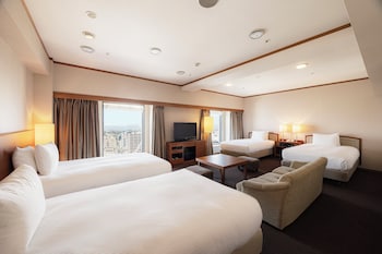 Room, Multiple Beds (High Floor)