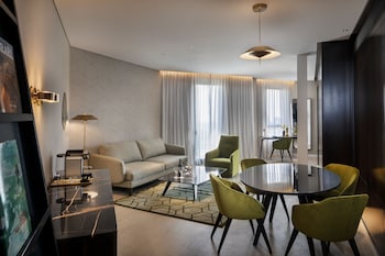 Diplomat Suite