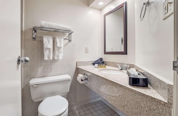 Standard Room, 1 Queen Bed, Non Smoking, Tower