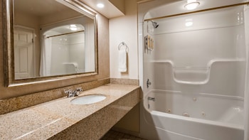 Suite, 1 King Bed, Non Smoking, Jetted Tub (Living Room;with Sofabed)