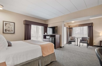 Standard Room, 1 King Bed, Balcony, Tower