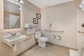 Standard Room, 1 Queen Bed, Accessible, Non Smoking