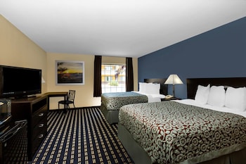 Deluxe Room, 2 Queen Beds, Non Smoking, Kitchen