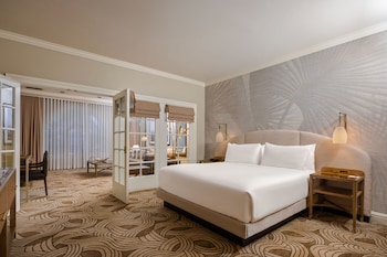 Luxury Suite, 1 King Bed with Sofa bed