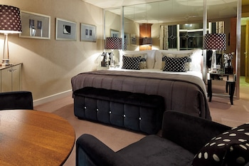 Abingdon & Kensington Penthouse Suite
