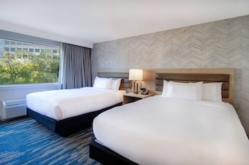 Room, 2 Queen Beds, Accessible (Hearing)