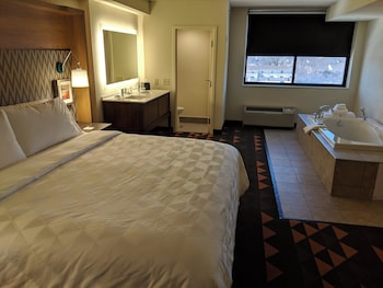 Suite, 1 Bedroom, Jetted Tub