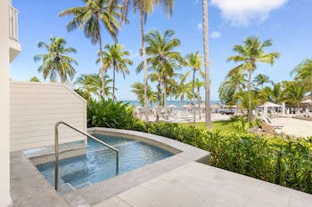 Preferred Club Superior Ocean Front Plunge Pool King
