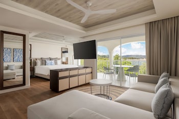 Preferred Club Master Suite Tropical View King