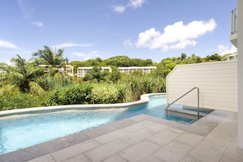 Deluxe Swim Out Double