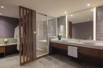 Suite, Club Lounge Access (Nago Bay)