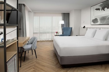 Premium Room, 1 King Bed, Non Smoking