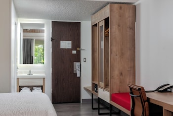 Superior Room, 2 Queen Beds, Non Smoking, Garden View