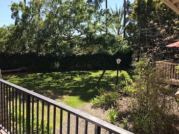 Studio Suite, 1 King Bed, Non Smoking (Mobility/Hearing Accessible)