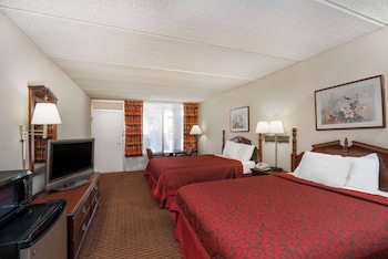 Room, 2 Queen Beds, Non Smoking