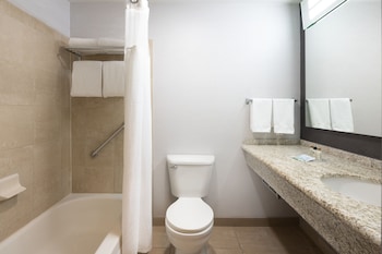Room, 2 Queen Beds, Hearing Accessible (Accessible Bathtub)