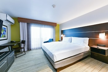 Standard Room, 1 King Bed, Mobility Accessible (Mobility)