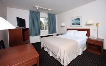 Standard Room, 1 Queen Bed