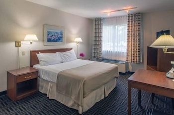 Standard Room, 1 Queen Bed