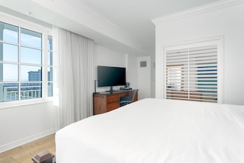 Executive Room, 1 King Bed, Balcony (Gulf Front)
