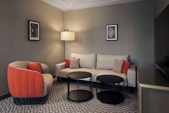 Family Suite, 1 King Bed, Balcony