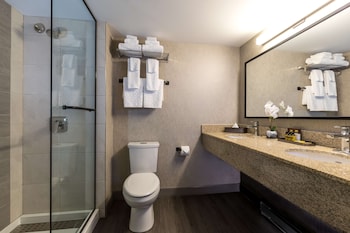 Standard Room, 2 Queen Beds, Balcony, Ocean View