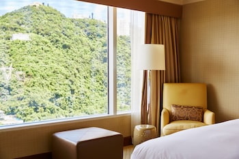 Twin Bed Deluxe Peak View Room