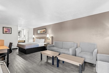 Suite, 1 King Bed, Non Smoking