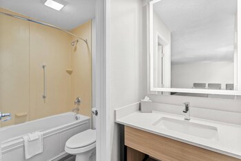 Suite, 1 King Bed, Non Smoking