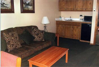 Room, 1 King Bed, Smoking