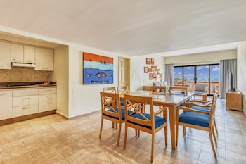 Master Suite, 2 bedrooms plus