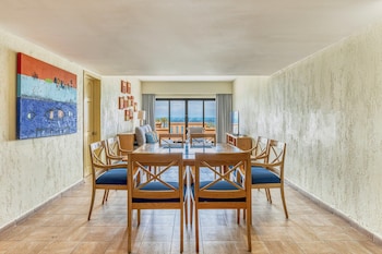 Master Suite, 2 bedrooms plus