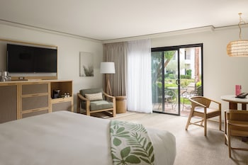 Luxury Room, 1 King Bed, Accessible