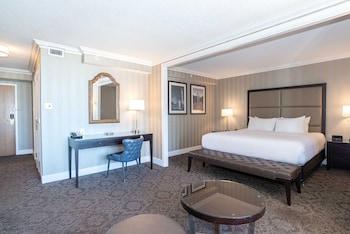 Grand Room, 1 King Bed (Premium, Top Floors)
